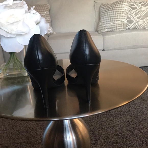 NEW APT.9 BLACK HIGH HEELS!!! - Picture 4 of 6